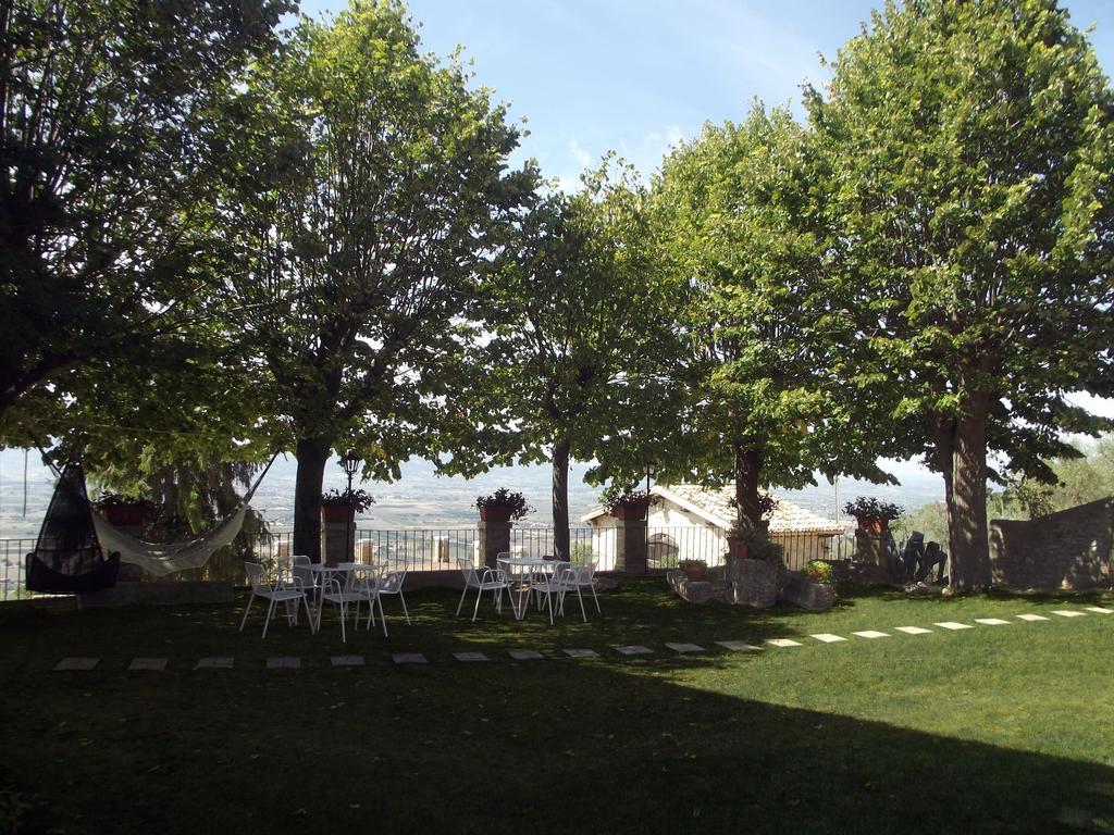 Agriturismo Villa Gabbiano Capodacqua (Assisi) Exterior foto