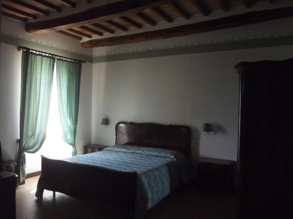 Agriturismo Villa Gabbiano Capodacqua (Assisi) Quarto foto